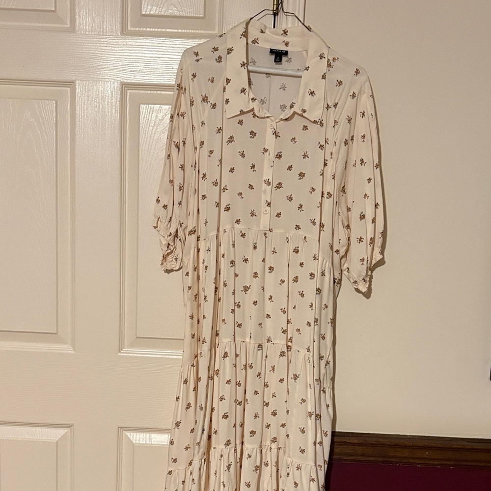 Torrid Cream Floral Midi Dress